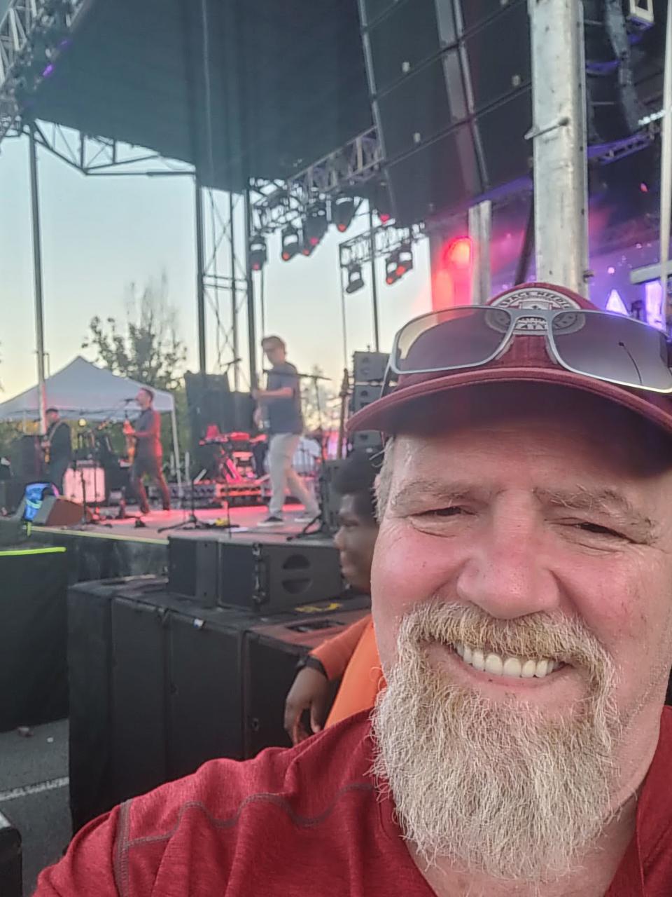 Toad the Wet Sprocket at Smyrna — first photo of the night, 7:01 PM