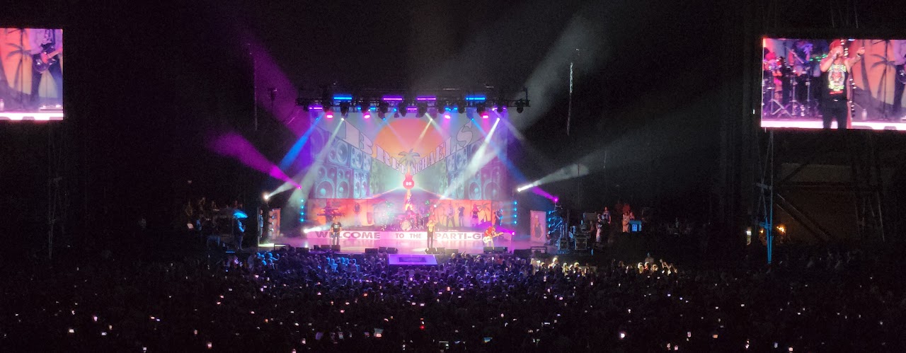 Bret Michaels at Ameris Bank Amphitheatre, photo taken at 9:21 PM