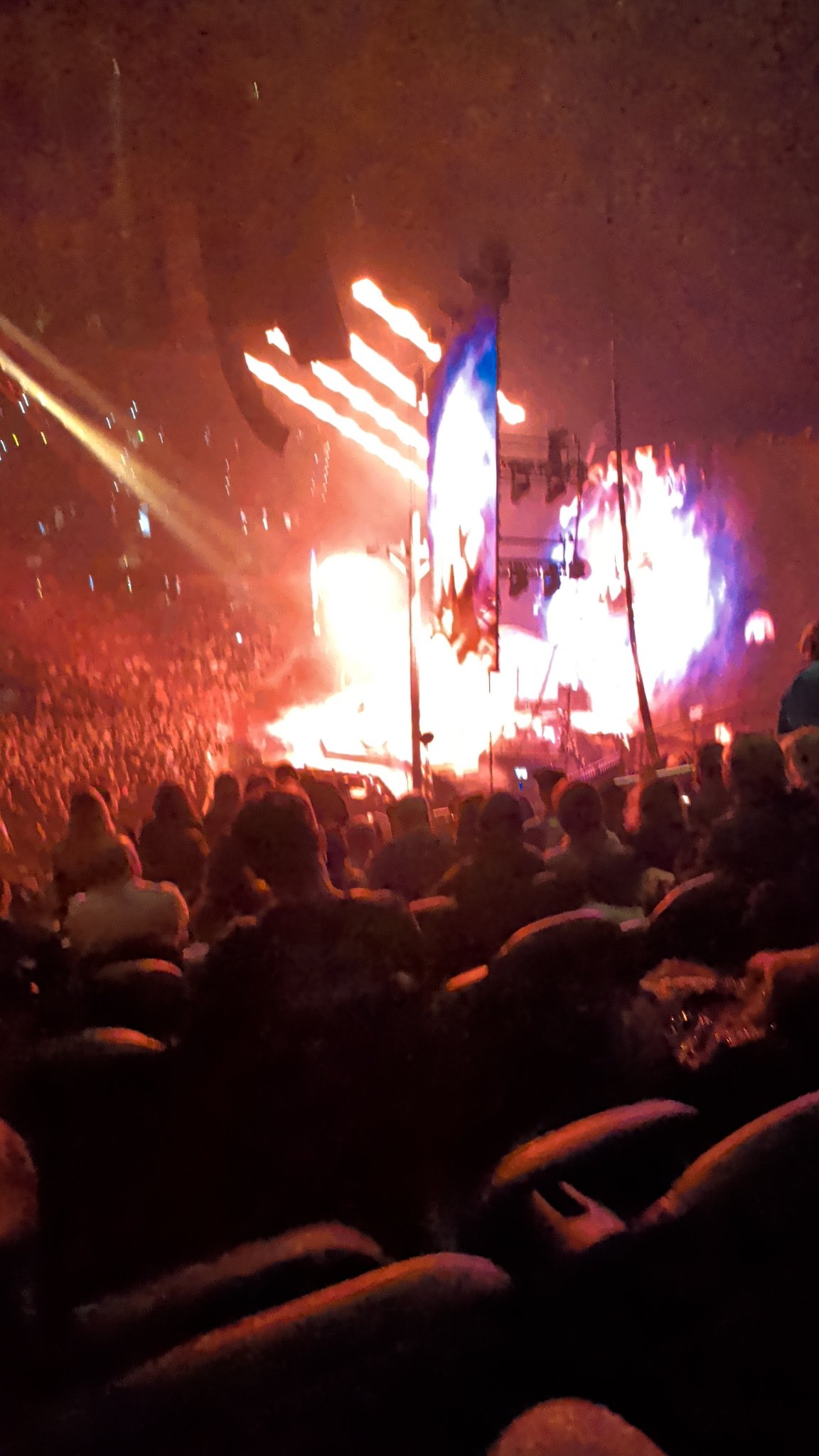 Weezer at State Farm Arena, photo taken at 10:31 PM
